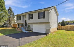 153 IDYLLWOOD Drive, INWOOD, WV 25428