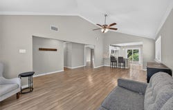 806 Creekside Drive, Euless, TX 76040