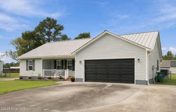 107 Fodder Drive, Hubert, NC 28539