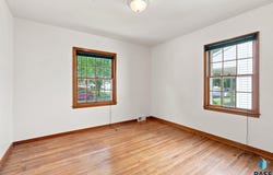 1100 S Glendale Ave, Sioux Falls, SD 57105