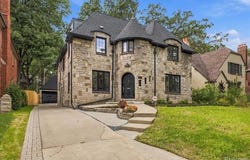 18215 Parkside Street, Detroit, MI 48221