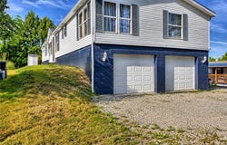 107 Indigo Rd, Mount Pleasant, PA 15666