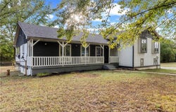 16372 S 1338 Road, Nevada, MO 64772