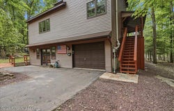 208 Owego Drive, Hazleton, PA 18202