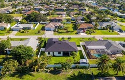 920 SE 15th Terrace, Cape Coral, FL 33990