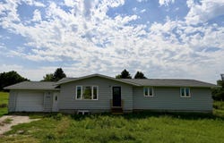408 E King Street, Bradgate, IA 50520