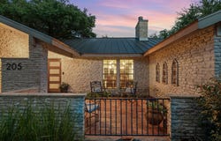 205 Copperleaf Rd, Lakeway, TX 78734