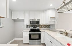 2940 N Verdugo Rd, Glendale, CA 91208