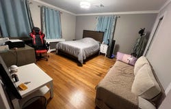 35-20 Utopia Parkway, Flushing, NY 11358