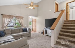 390 Quail Rn, Moscow, ID 83843