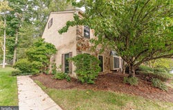 1201 WEATHERSTONE Drive, PAOLI, PA 19301