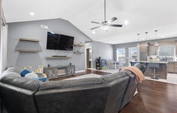 2207 W Greystone Square, Webb City, MO 64870