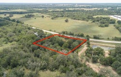 1399 Fm-671, Luling, TX 78648
