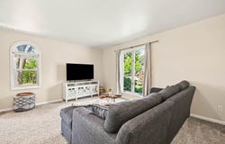32 Springdale Road, Montgomery, IL 60538