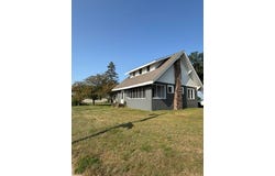 121 N River St, Spooner, WI 54801