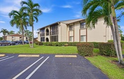 331 KNOTTY PINE Circle, Greenacres, FL 33463