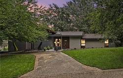 12707 Cherokee Lane, Leawood, KS 66209