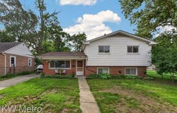 348 E Evelyn Avenue, Hazel Park, MI 48030