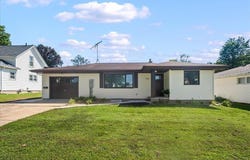 235 E Franklin, Denver, IA 50622