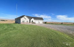 2048 6th Ave. W, Vale, OR 97918