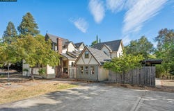 3386 Cowell Rd, Concord, CA 94518