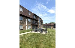 2500 Mark Thomas Lane, Hanover Park, IL 60133