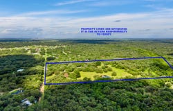 801 Treasure Oaks Road, Inez, TX 77968