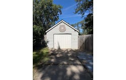 345 E Maxlow Avenue, Hazel Park, MI 48030