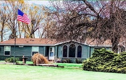 21 Honeysuckle Rd, Pasco, WA 99301