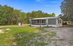 220 GLISSON Street, Interlachen, FL 32148