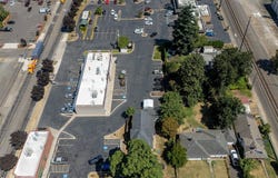 230 N 3rd St, Harrisburg, OR 97446