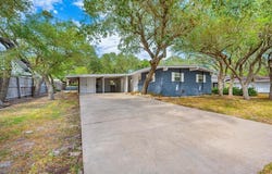 1904 Bay Ave, ROCKPORT, TX 78382