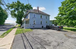 582-584 Roseberry St, Phillipsburg Town, NJ 08865-2670