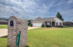 60 CAMELIA St, Atoka, TN 38004