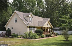 811 LONG POINT Road, HAGUE, VA 22469