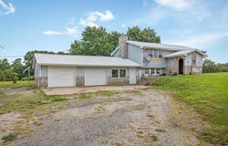 6527 SE Smith Road, Cameron, MO 64429