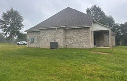 38 S Caesar Oaks Drive, Carriere, MS 39426