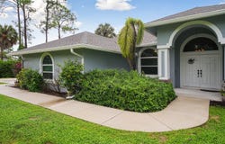 16395 E HIALEAH Drive E, The Acreage, FL 33470