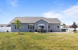 2818 W HIDDEN PINE Drive, APPLETON, WI 54913