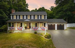 758 King St, Raynham, MA 02767