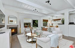 4176 Klump Ave, Studio City, CA 91602