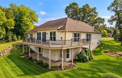 211 Kummrow Ct, Wales, WI 53183
