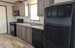 89 Elm, Highland, MI 48357