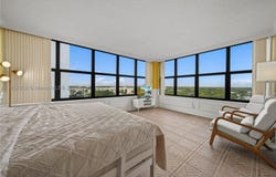 2500 Parkview Dr, Hallandale Beach, FL 33009