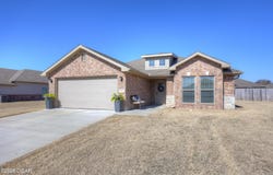 817 Delaney Drive, Carl Junction, MO 64834