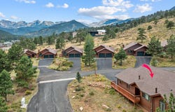 680 Cedar Ridge Cir, Estes Park, CO 80517