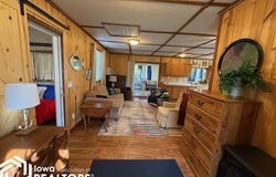 1410 E Ridge Drive, Brooklyn, IA 52211