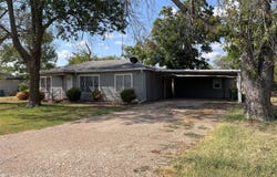 219 Playdium Drive, West, TX 76691