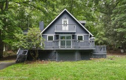 100 Outer Drive, Dingmans Ferry, PA 18328