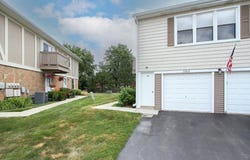1063 HAMPTON Harbor, Schaumburg, IL 60193